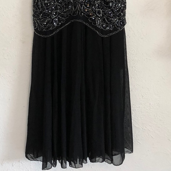 Kayamiya Gown - Picture 3 of 8